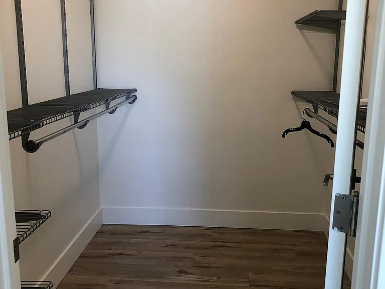 530 S Irena Ave — Photo 9