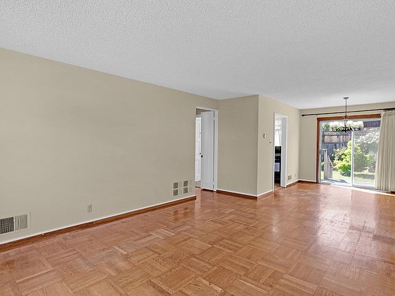 4th image of 241 Westview Dr