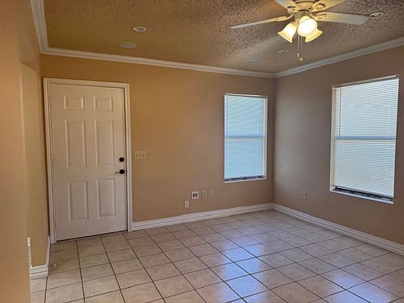 3rd image of 300 N Lee Dr