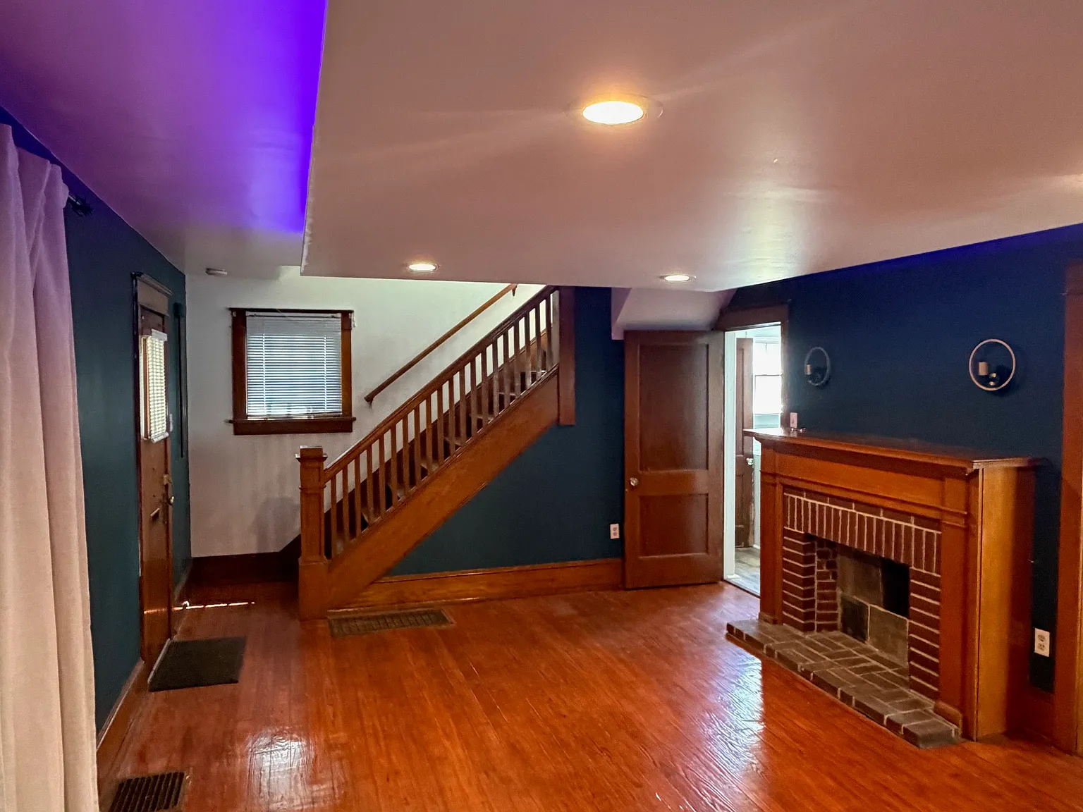 3 bed, 1.5 bath, $1,700 — Photo 3