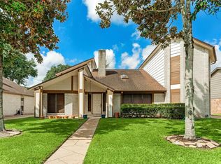 1730 Creekside Dr, Sugar Land, TX 77478