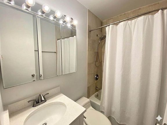 5th image of 350 W 50th St #2A