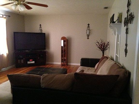 2nd image of 4608 N Jackson Ave