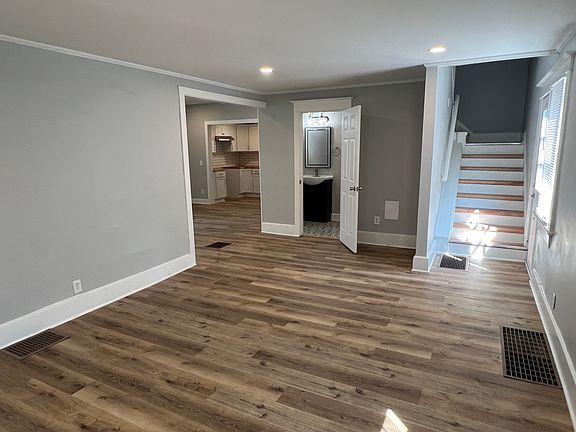 3rd image of 537 N Tibbs Ave #0