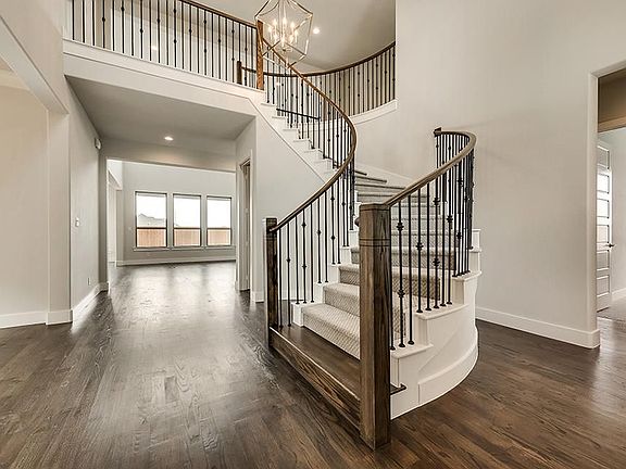 4th image of 16387 Moss Haven Ln
