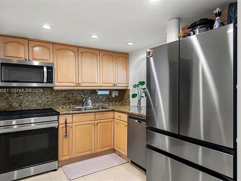 1915 Brickell Ave #C1612 — Photo 13