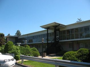 5629 Saint Charles Rd APT 201, Berkeley, IL 60163