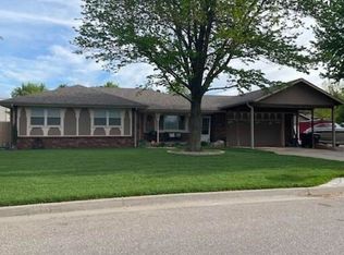 524 S Floyd St, Wichita, KS 67209