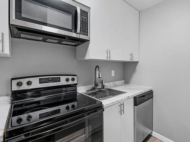 2910 Medical Arts St #101B — Photo 13