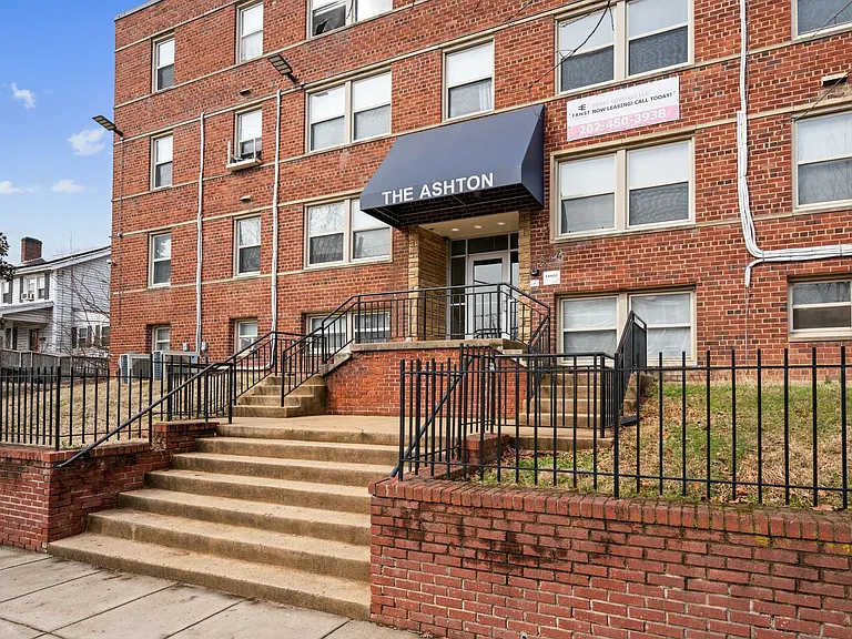 1814-1816 THE ASHTON — Photo 4