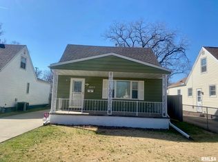 2053 N 22nd St, Springfield, IL 62702