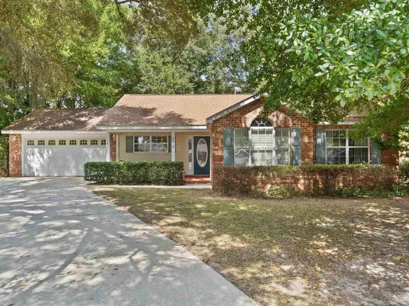 6610 Woodbrook Ct, Milton, FL 32583