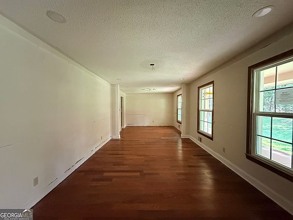 2nd image of 235 Butler Bridge Dr