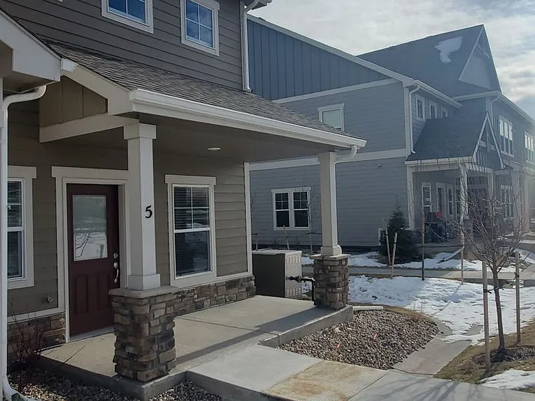 2421 Ridge Top Dr #5 — Photo 2