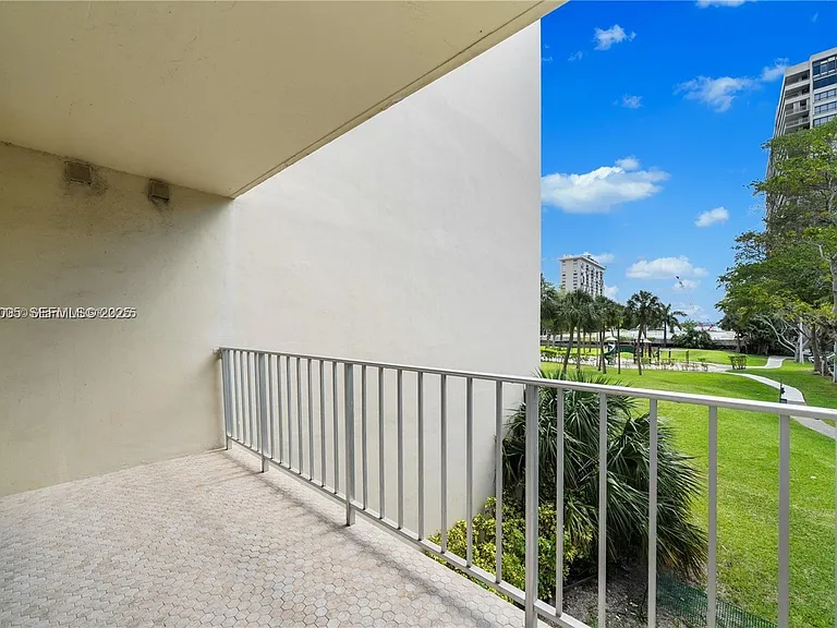 11111 Biscayne Blvd #227 — Photo 28