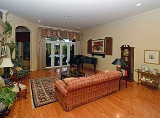 1550 Victoria Isle Way, Weston, FL 33327