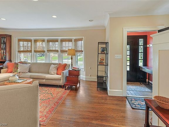 4th image of 3184 Chadbourne Rd