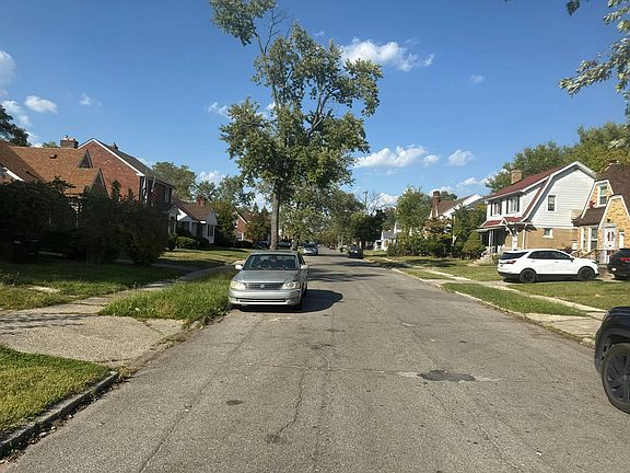 4th image of 15471 Saint Marys St