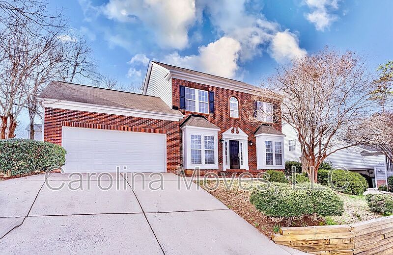 1st image of 211 Windsong Dr