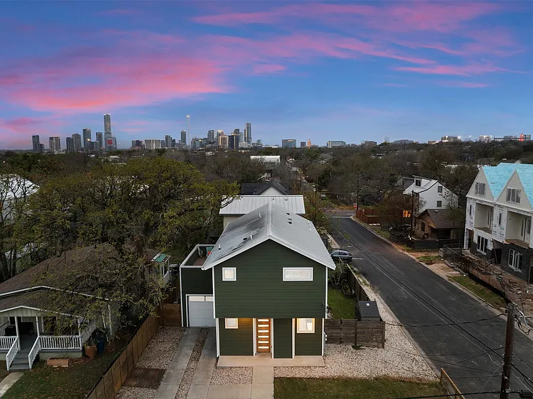 1310 Cedar Ave — Photo 1
