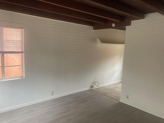 4th image of 2501-2515 E Blacklidge Dr