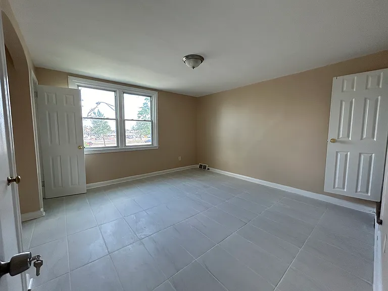 6640 Roosevelt Blvd — Photo 6