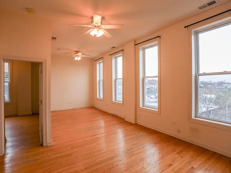 1959 W Chicago Ave #3RW — Photo 6
