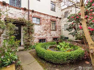 1106 NE 42nd #19, Seattle, WA