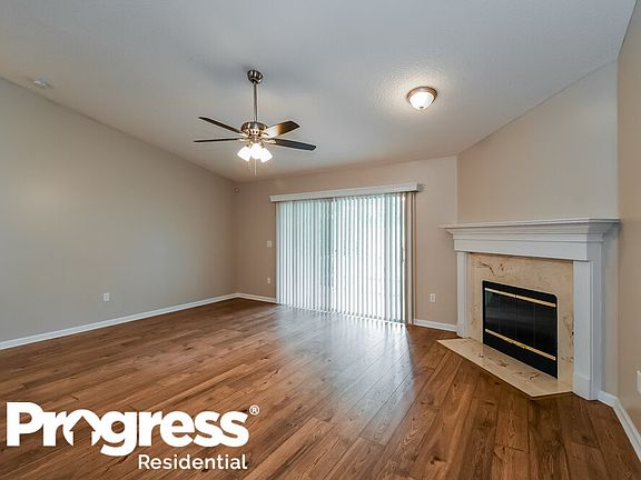 3rd image of 2744 Cross Creek Dr