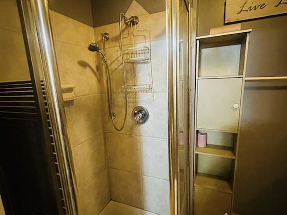 5th image of 3363 W 30th St APT 4