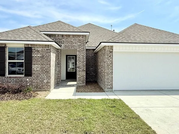 105 Lake Oak Dr, Lafayette, LA 70507
