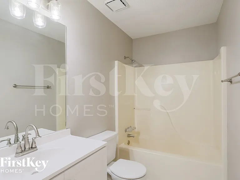 226 David Larsen Dr — Photo 17