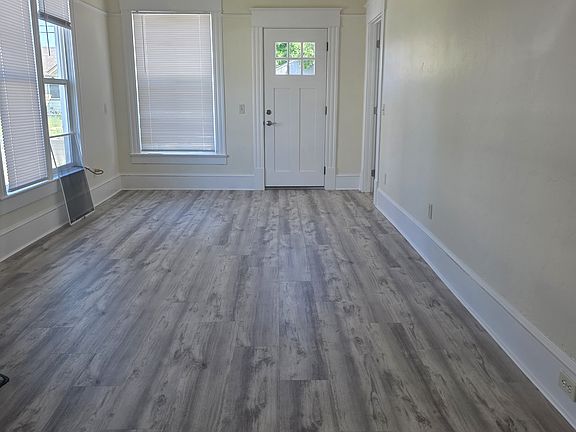 2nd image of 707 W 11th St #A