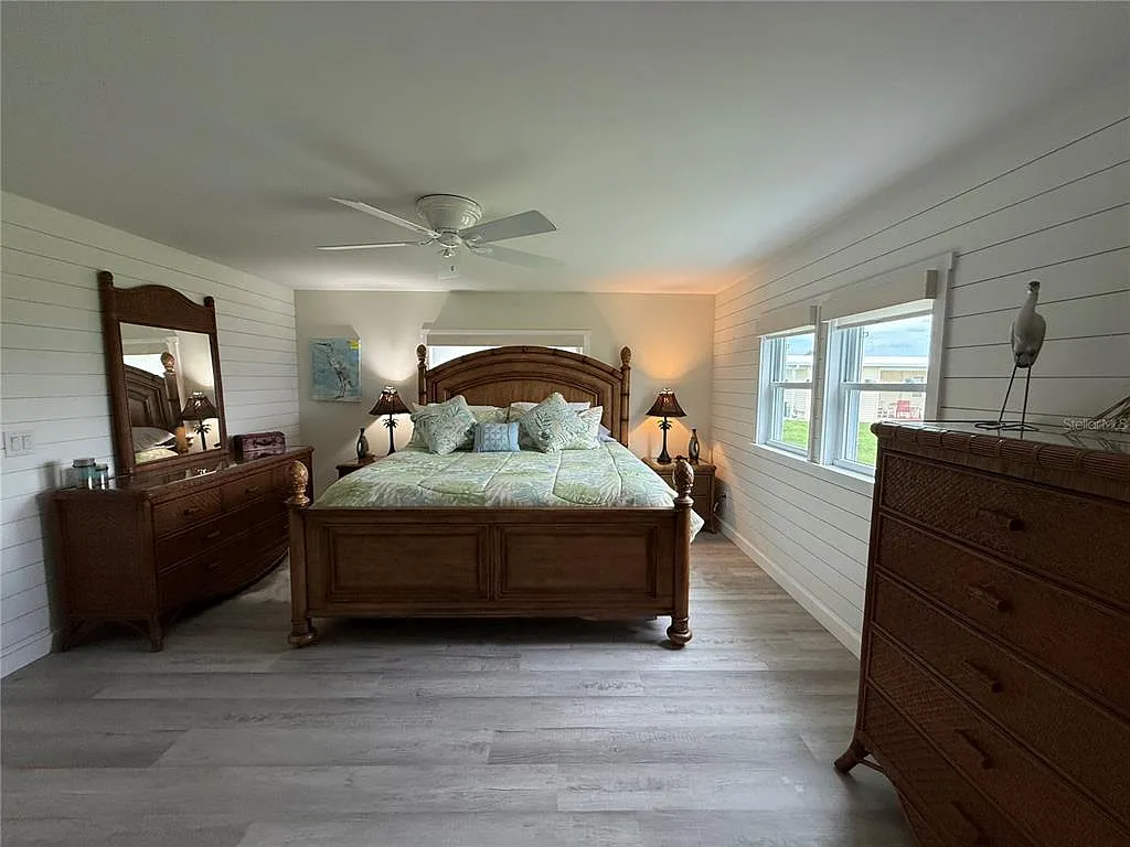 2 bed, 2.0 bath, 1339 sqft, $1,995 — Photo 2