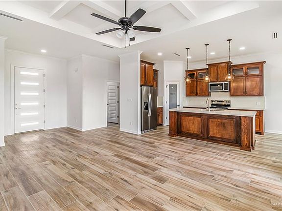 4th image of 5895 Nena St
