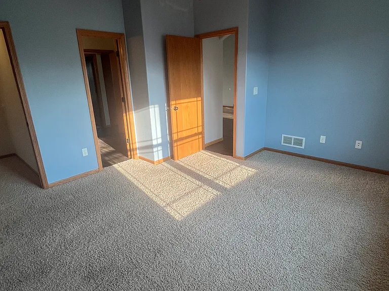 235 N Park Ridge Rd — Photo 9