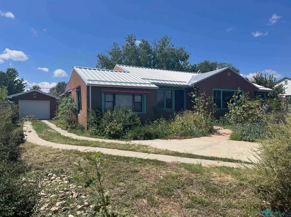 1327 4th St, Las Vegas, NM 87701