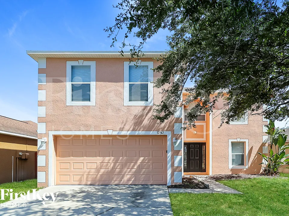 12742 Lake Vista Dr