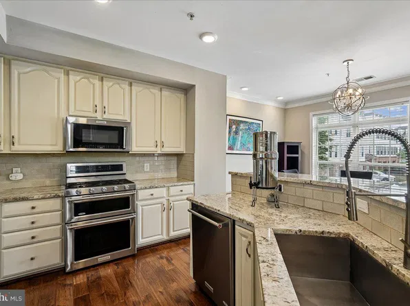 14556 Kylewood Way, Gainesville, VA 20155