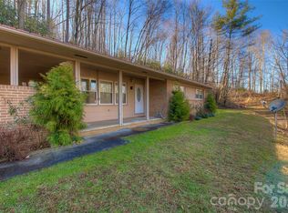 583 Deer Park Lake Rd, Spruce Pine, NC 28777