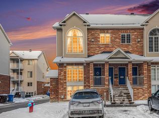 1512 Walkley Rd #42, Ottawa, ON K1V2G5