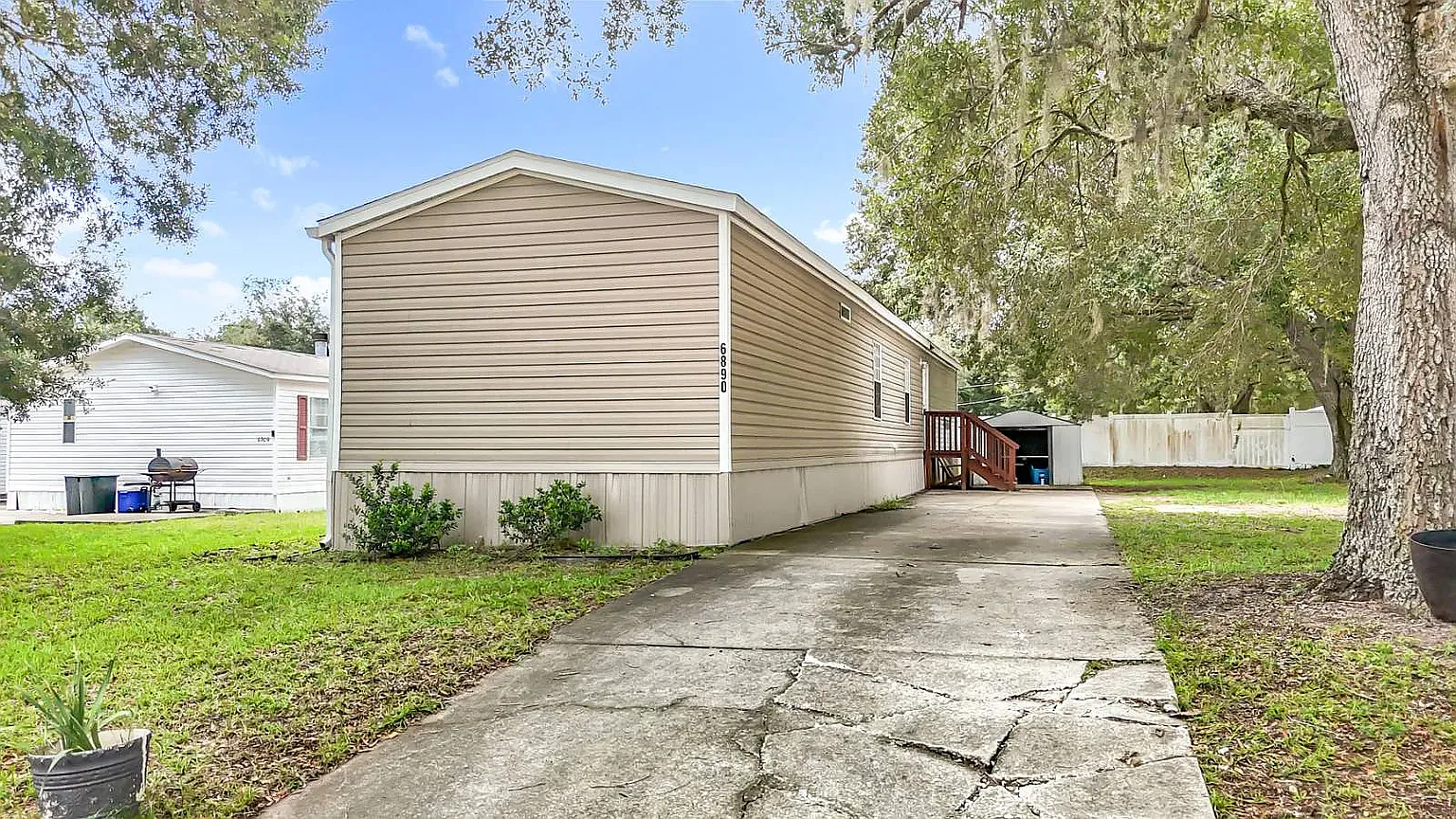 2 bed, 1216 sqft, $1,350 — Photo 3