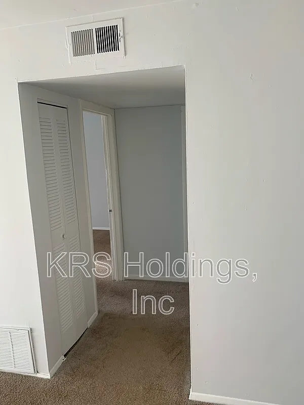The Carlisle Apartments — Photo 3