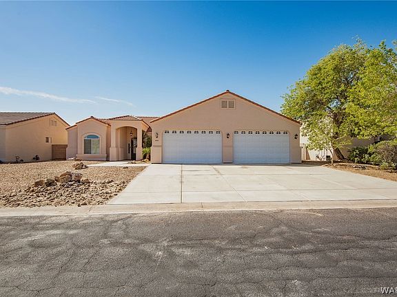 2nd image of 1698 E Valley Parkway