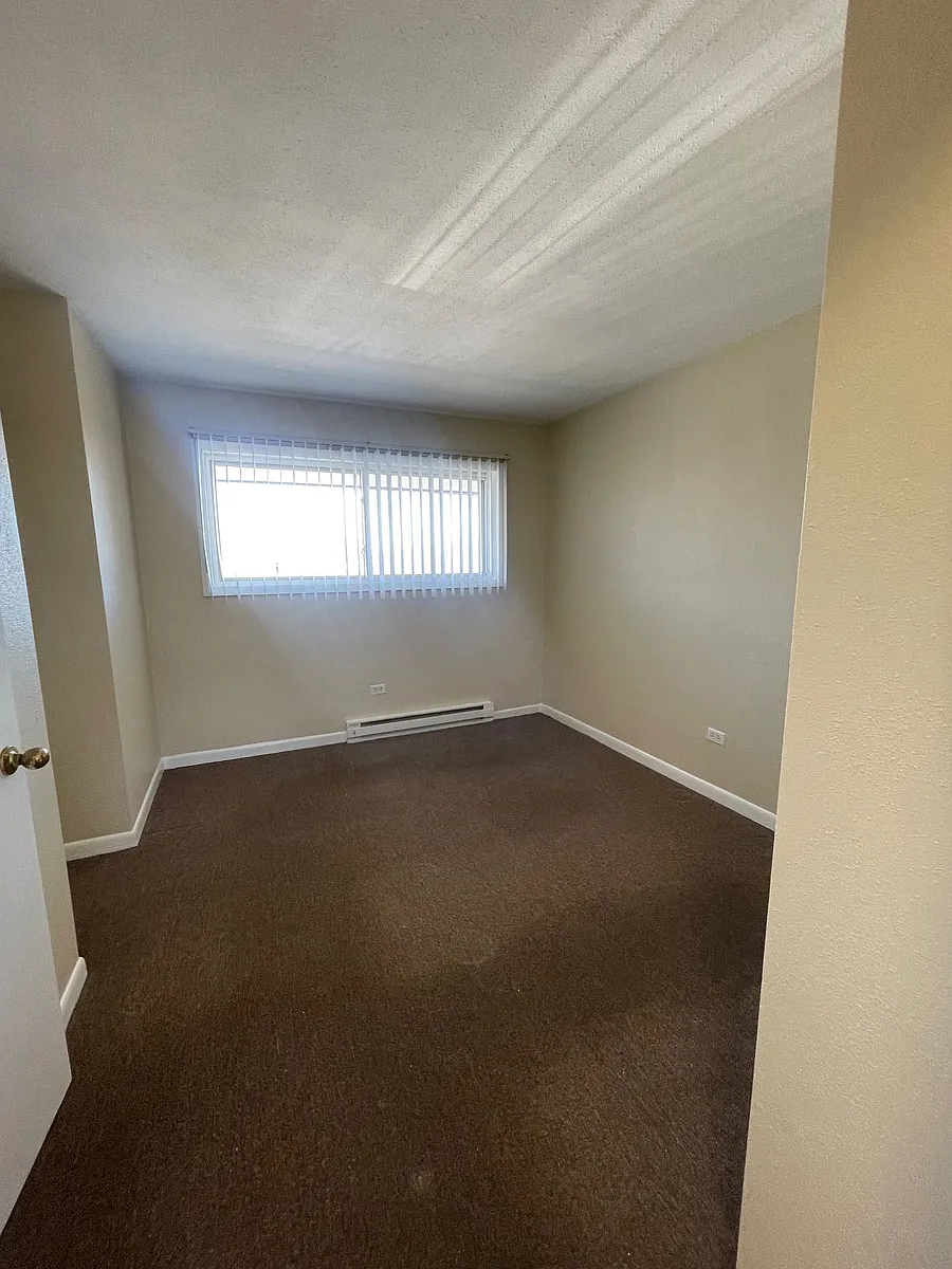 Building Photo - 1813 Jethro Ave #7