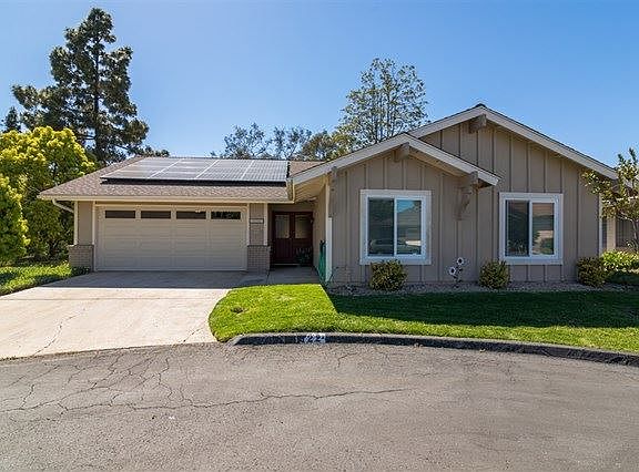 2nd image of 1122 La Casa Ln