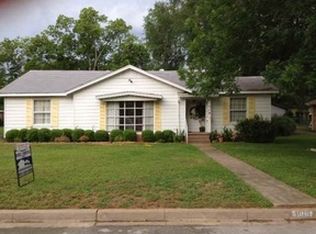 1018 Alameda Dr, Jacksonville, TX 75766