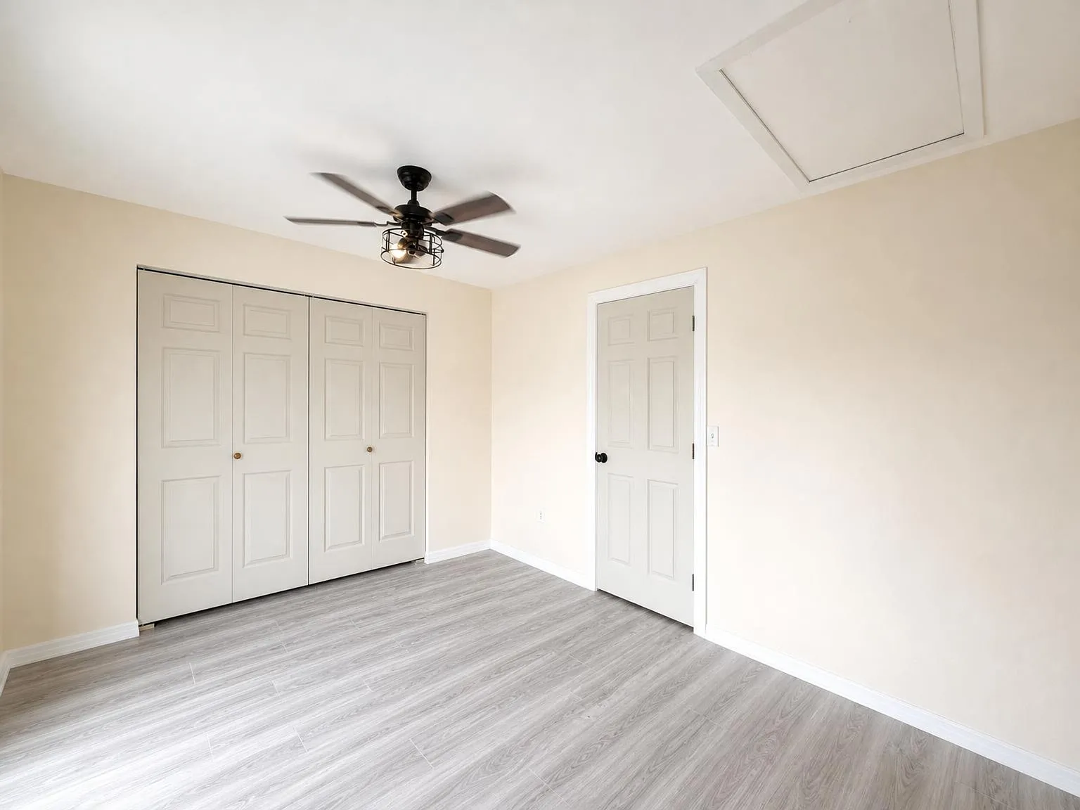 5633 Crissman Dr N Unit C7 - C7 — Photo 4