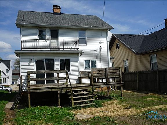 4th image of 860 Hampton Ave