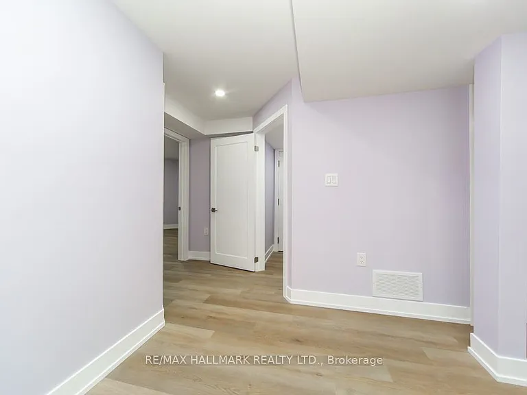 114 Medland Ave — Photo 10